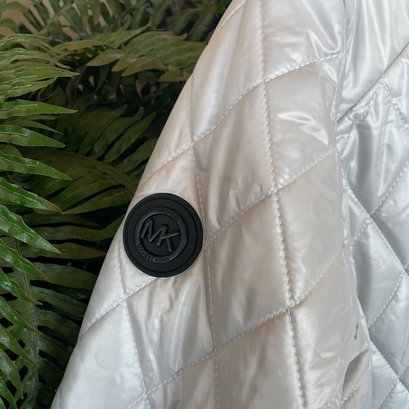 Brand New Michael Kors Opal Gray Quilted Stitch Logo Neck Zippered Jacket Coat - Picture 8 of 15